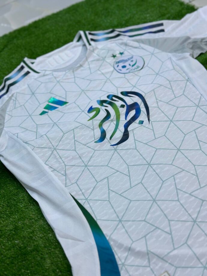 ⁦قميص المنتخب الوطني 2025 (ابيض)⁩ - الصورة ⁦6⁩