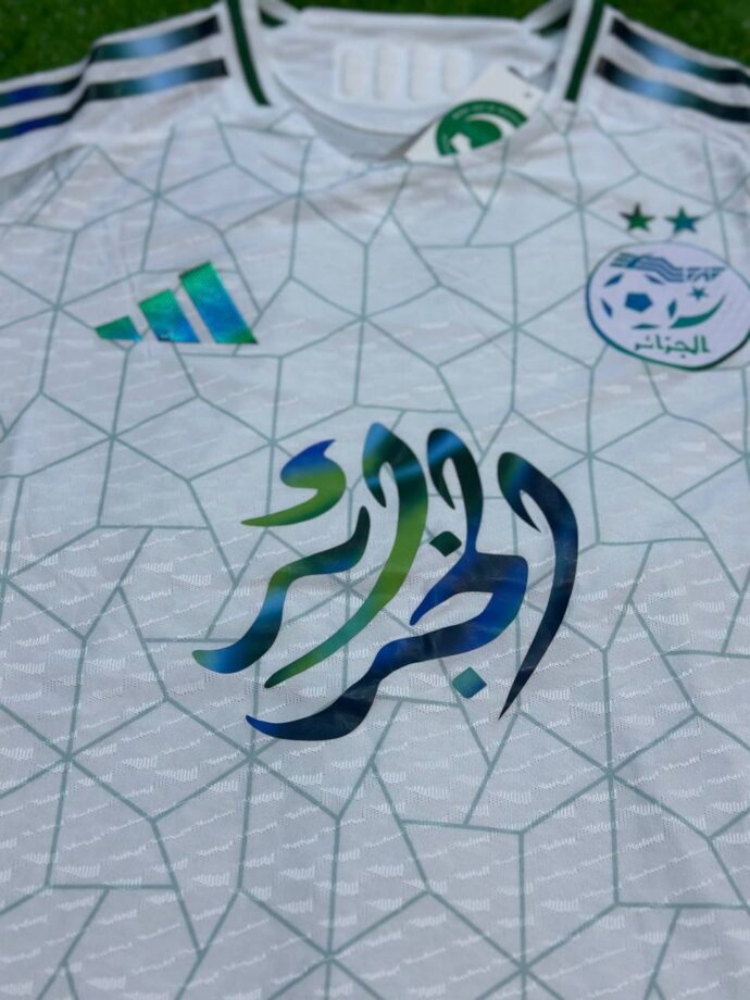 ⁦قميص المنتخب الوطني 2025 (ابيض)⁩ - الصورة ⁦4⁩